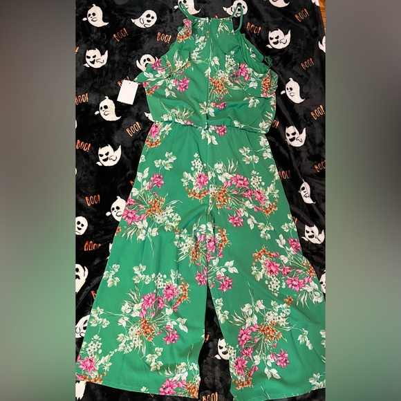 Spaghetti strap high neck jumpsuit with pockets - Picture 2 of 2